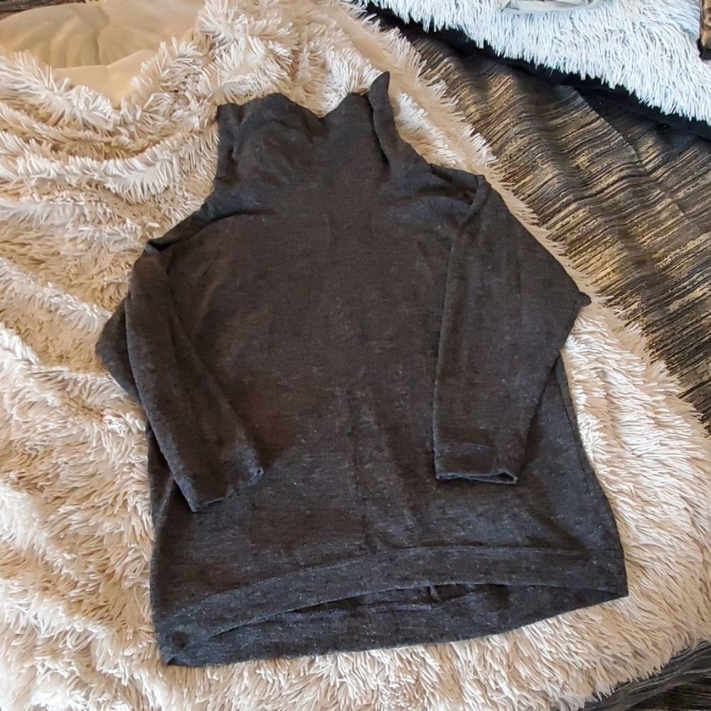 Gray Old Navy 3/4 sleeve  turtleneck